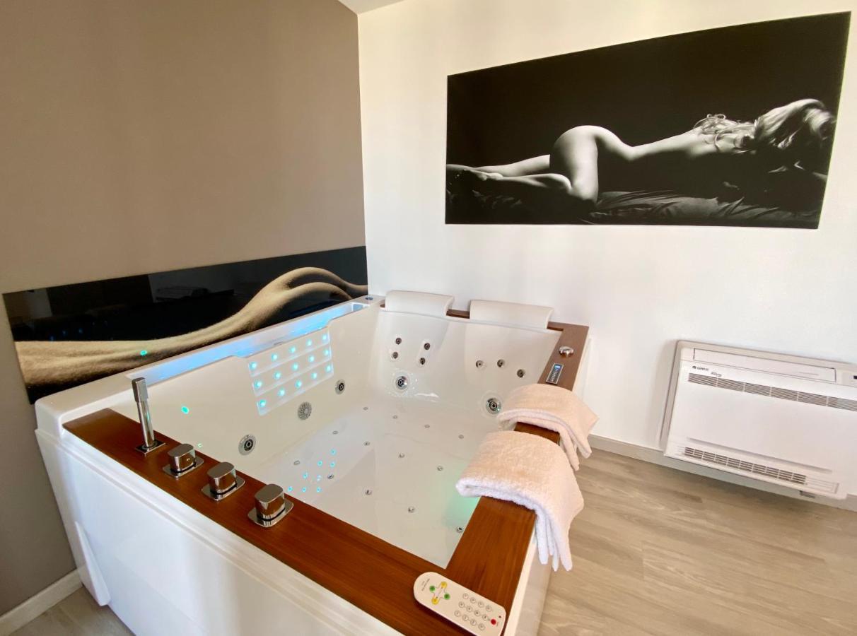 La Vague Tendresse - Vue Mer - Jacuzzi & Sauna Le Tréport Eksteriør billede